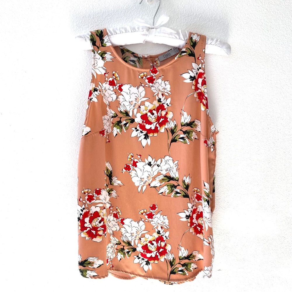 Dalia, Soft Peach Floral Print Tank Top, Size Med
